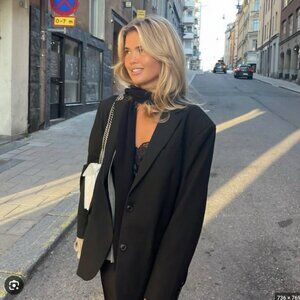 Djerf Avenue Forever Blazer Black